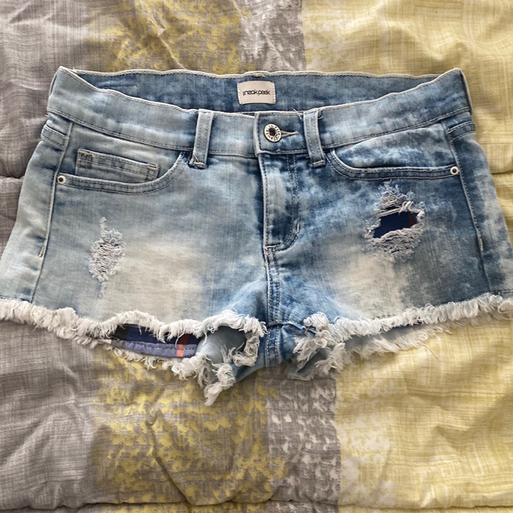 Sneak peak booty shorts